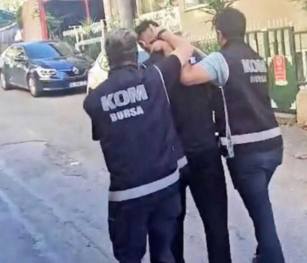 52 ilde sosyal medya operasyonu: Tetikçi arayan ve suç örgütlerini öven 216 kişi gözaltına alındı