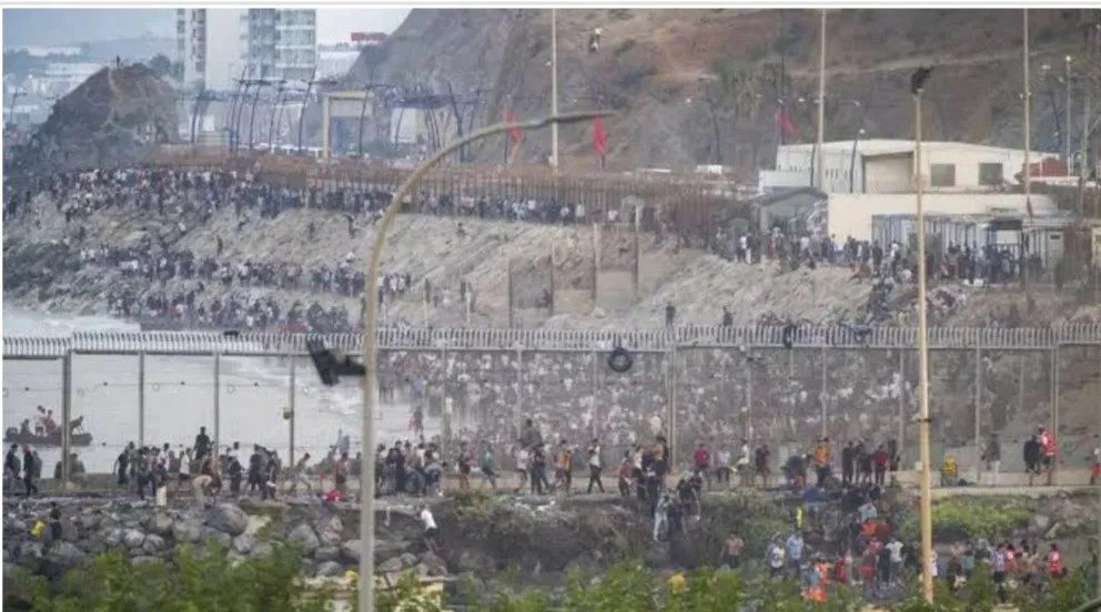 İspanya’nın Ceuta Sınırında Göç Krizi Derinleşiyor: Binlerce Düzensiz Göçmen Avrupa’ya Geçmeye Çalışıyor