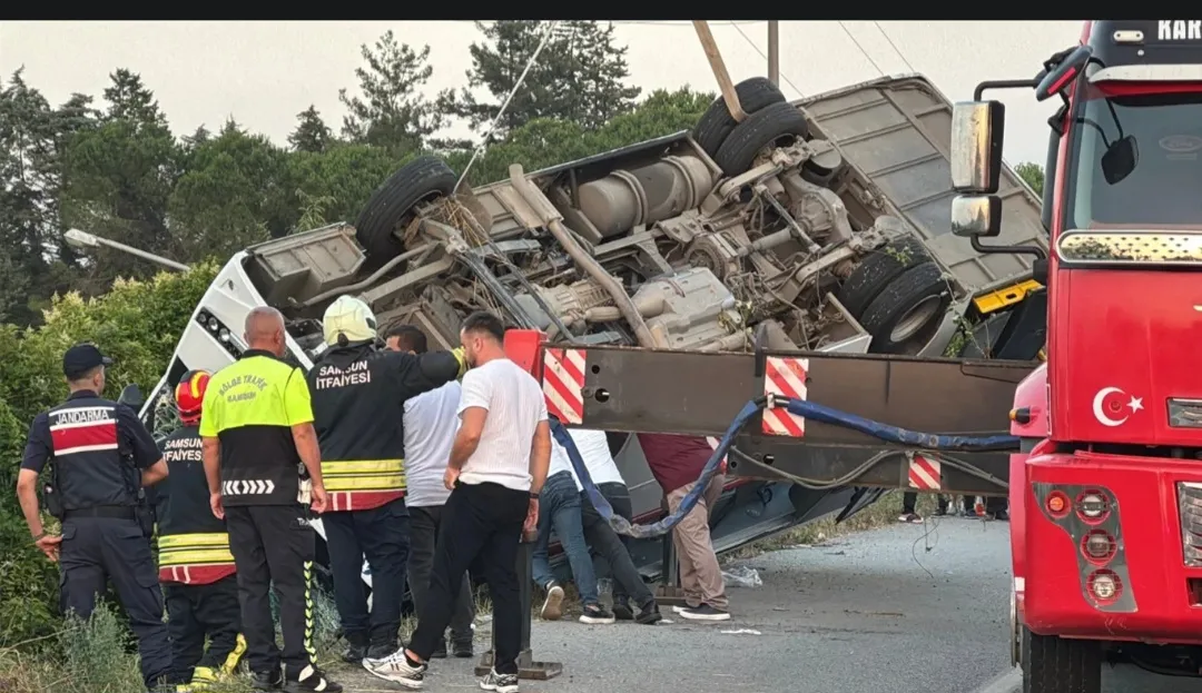 Samsun'da yolcu otobüsü şarampole devrildi: 21 kişi yaralandı