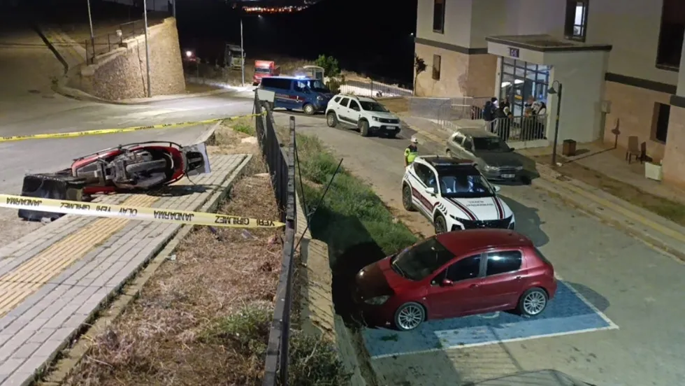 Bursa'da feci kaza: Motosikletten düşen çift ağır yaralandı, anne karnındaki bebek hayatını kaybetti